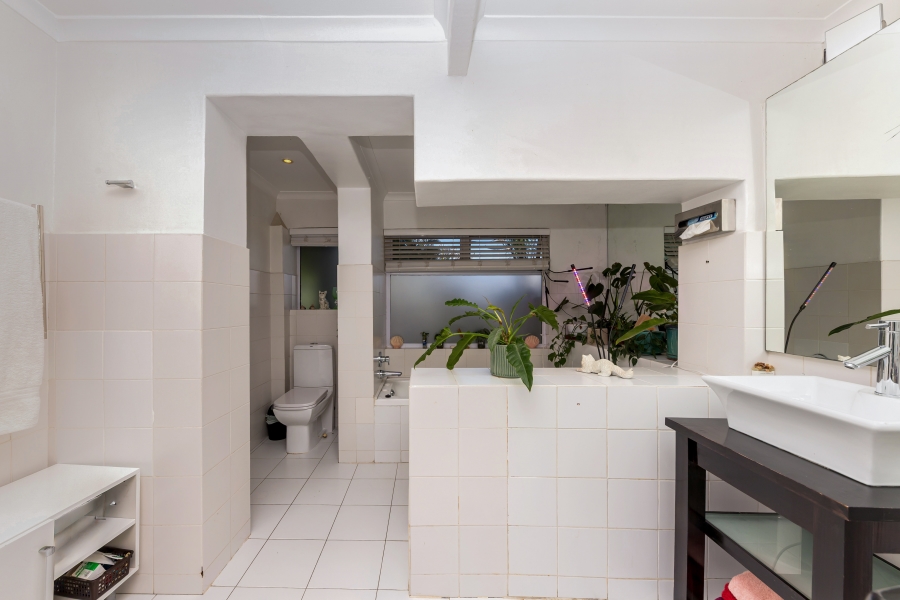 To Let 1 Bedroom Property for Rent in Green Point Western Cape